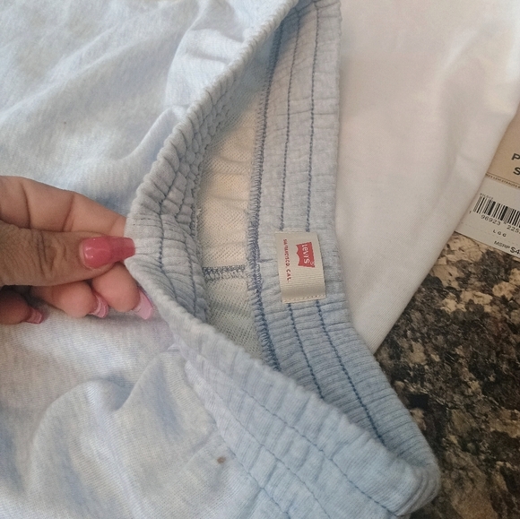 Levi's White and Blue Short Sleeve Size Large T-Shirt and Shorts Set - Picture 7 of 7